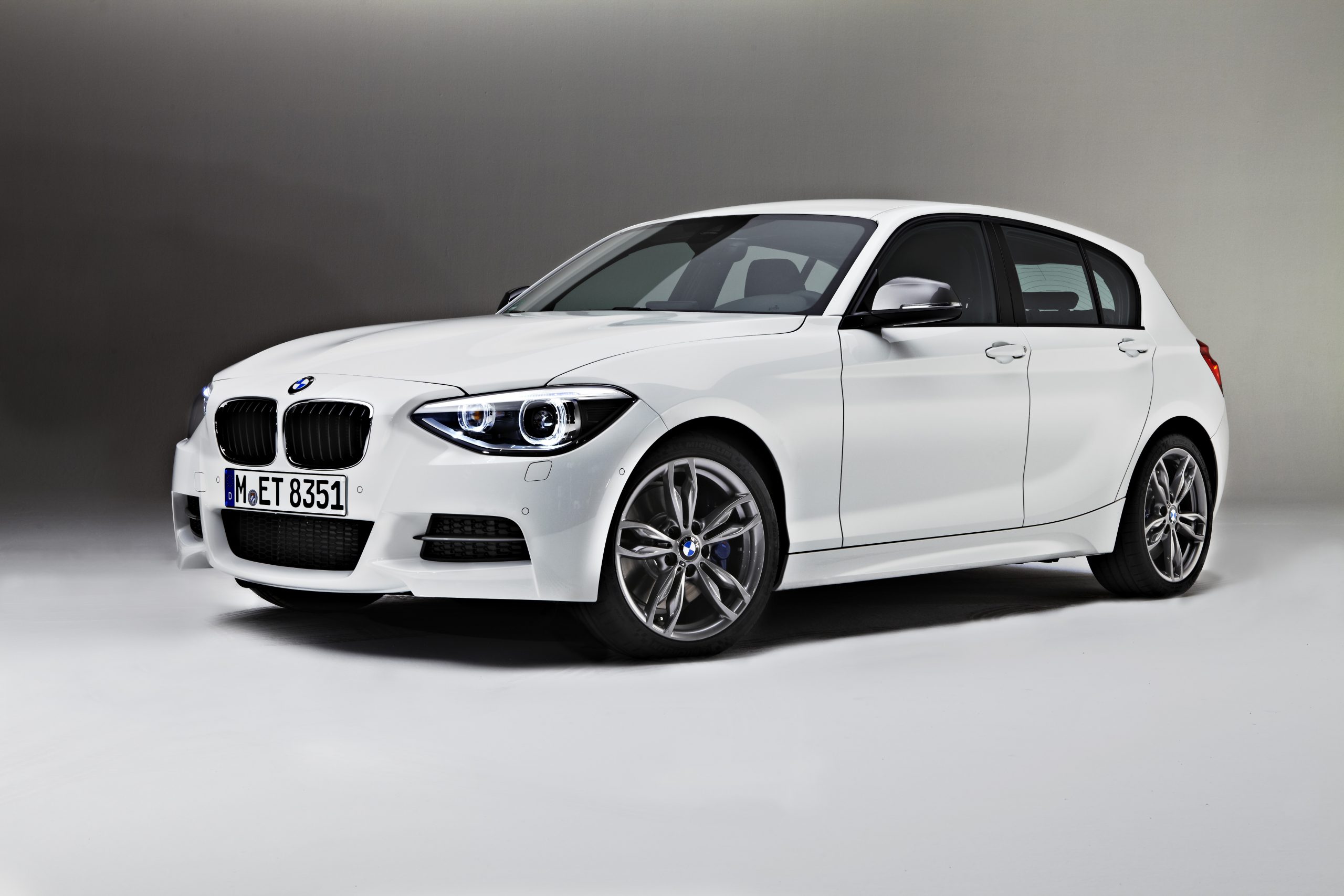 Drivium Car - Photo BMW serie 1 blanc