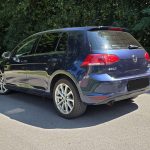 Face arrière de la Volkswagen Golf 7 avec hayon et feux