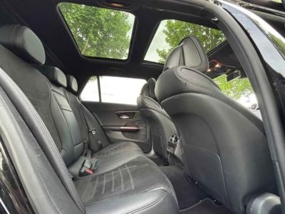 Places arrière en cuir de la Mercedes C300 break