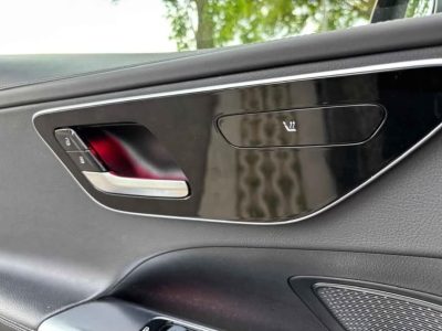 Panneau de porte et haut-parleur de la Mercedes C300