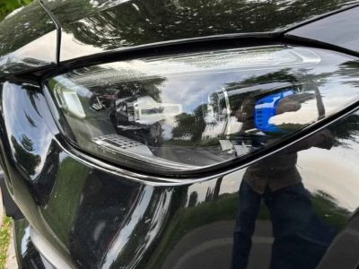Optique avant à LED de la Mercedes C300 noire