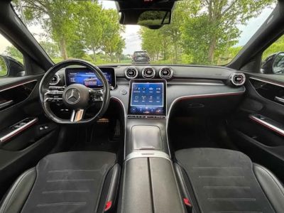 Planche de bord complète de la Mercedes C300 hybride
