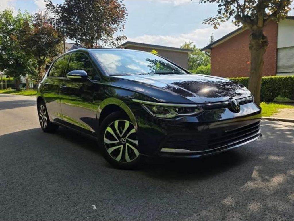 Volkswagen GOLF 8