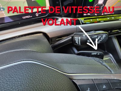 Palettes de changement de vitesse au volant de la Volkswagen Golf 8